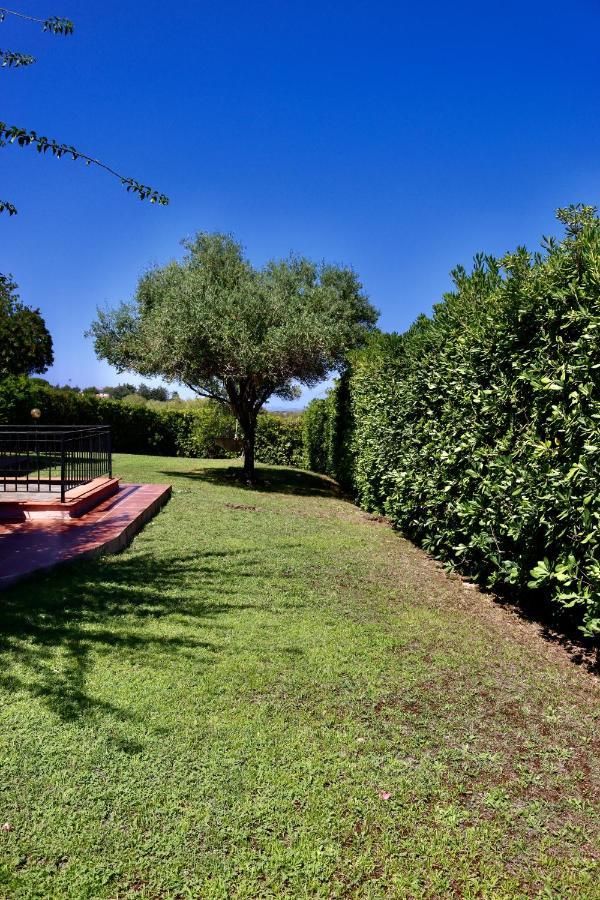 Villa Aurelia San Teodoro  Eksteriør billede